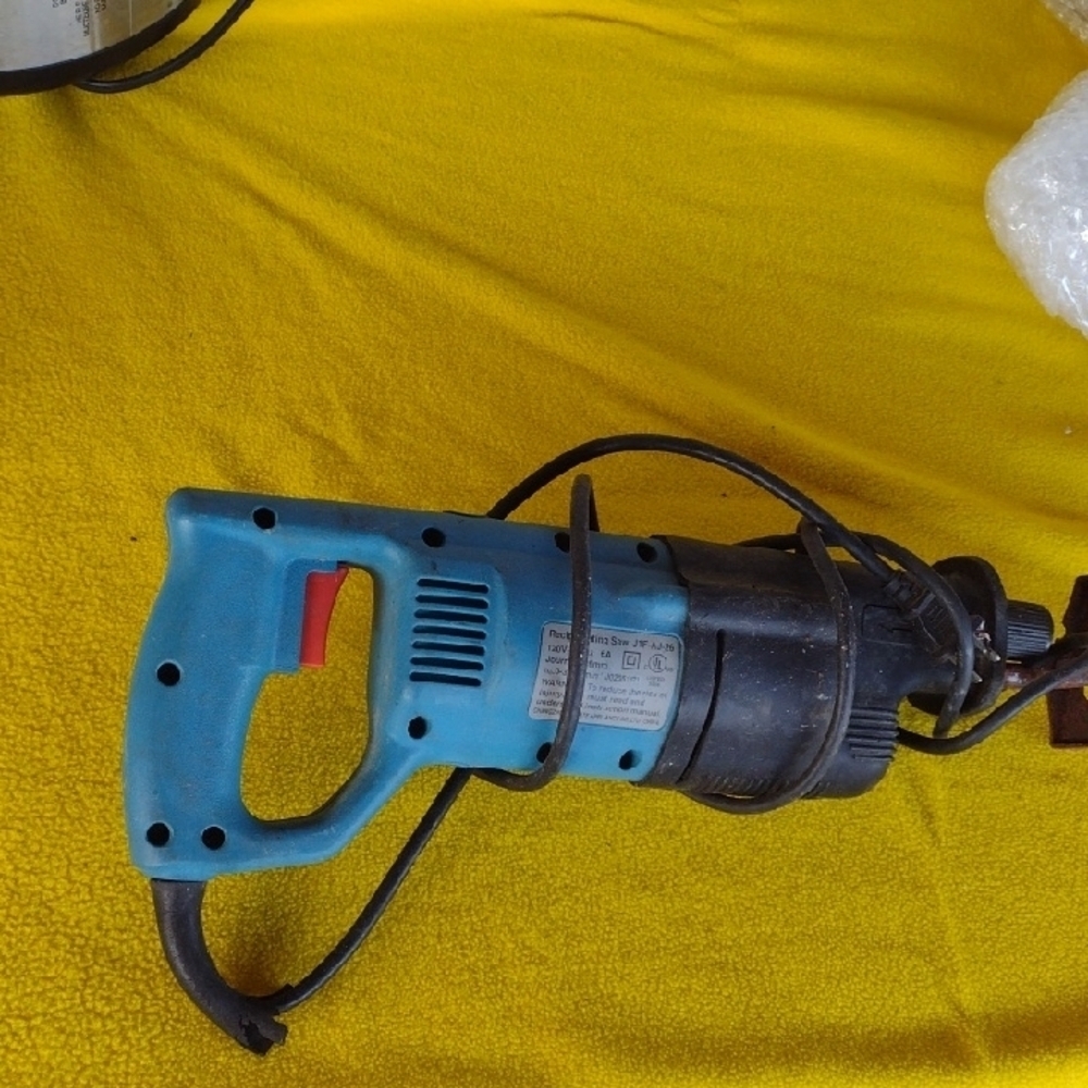Nikota Blue and Black Reciprocating Saw